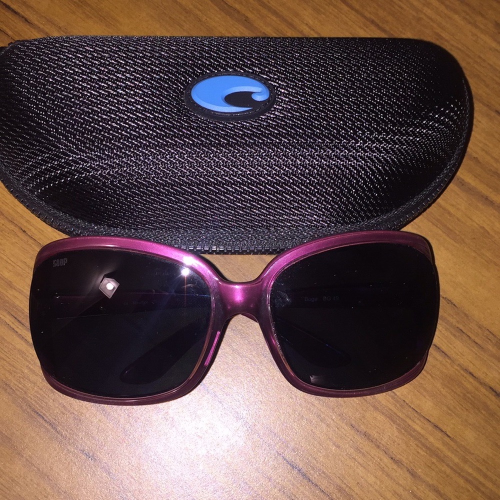 Women’s purple Costas